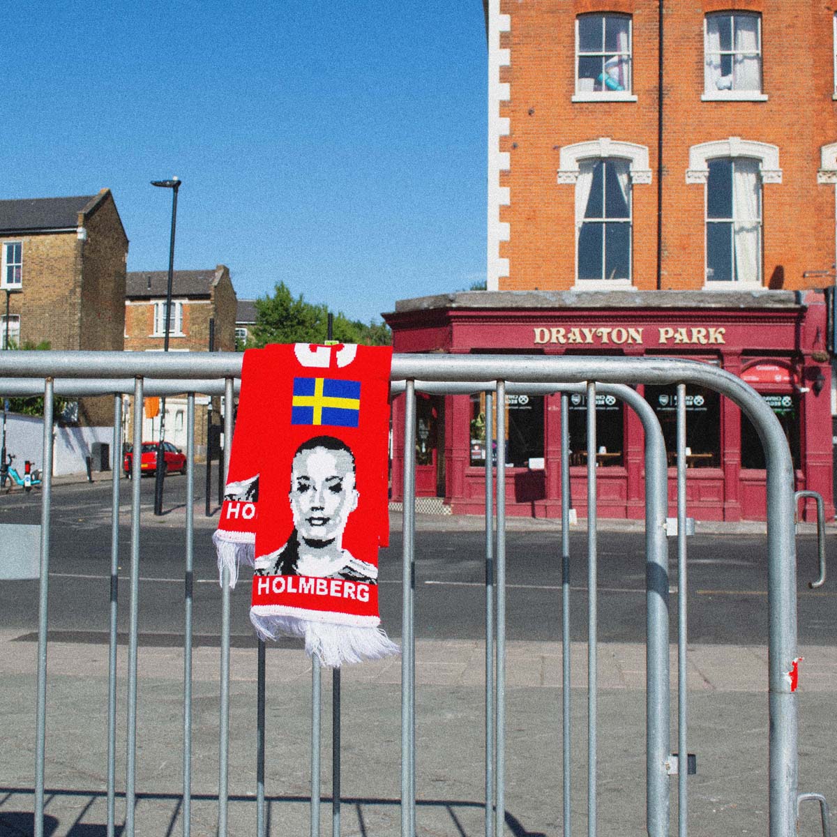Smilla Holmberg Player Scarf